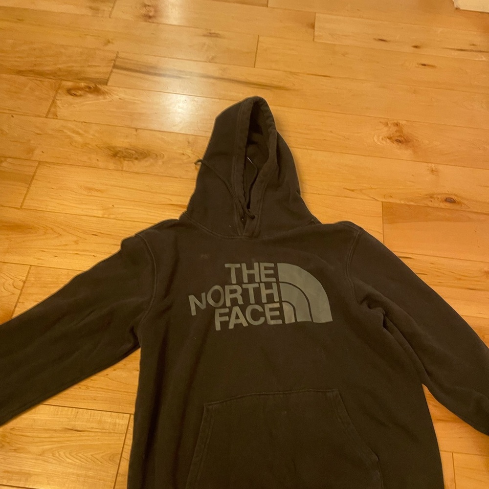 Northface sweatshirt size – men’s medium